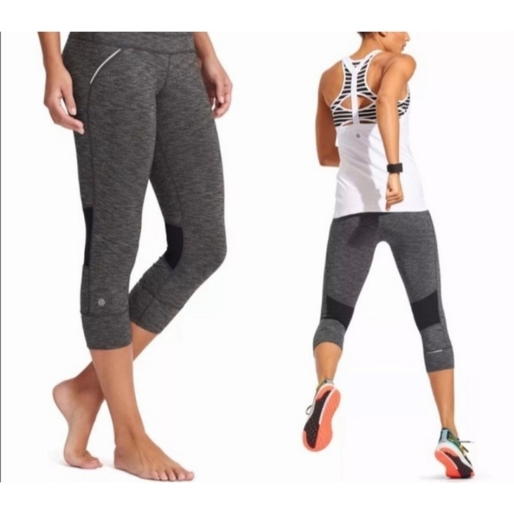 Athleta Womens Relay Capri Leggings Cropped Yoga Reflective Activewear in